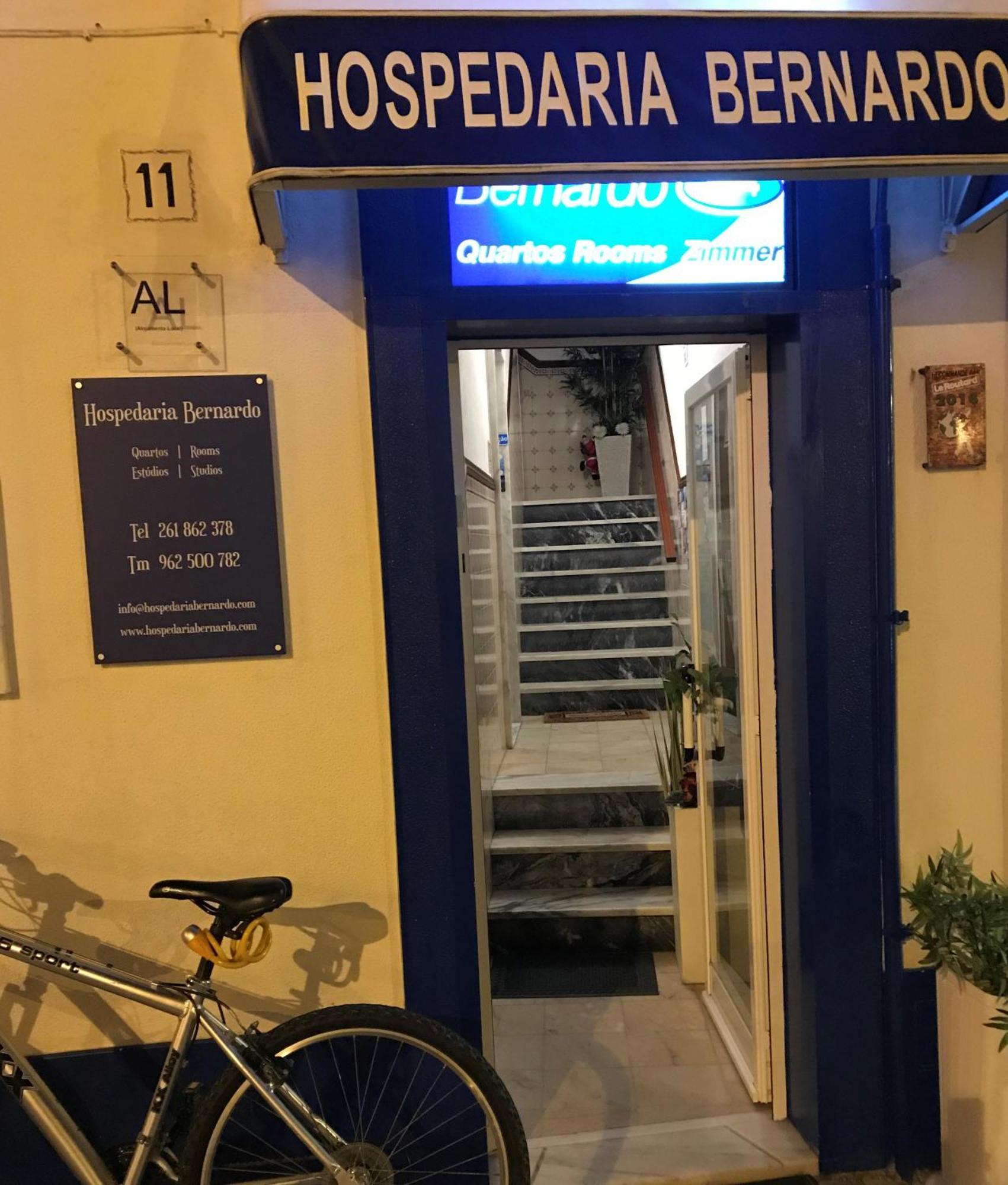Hospedaria Bernardo Ericeira Bagian luar foto
