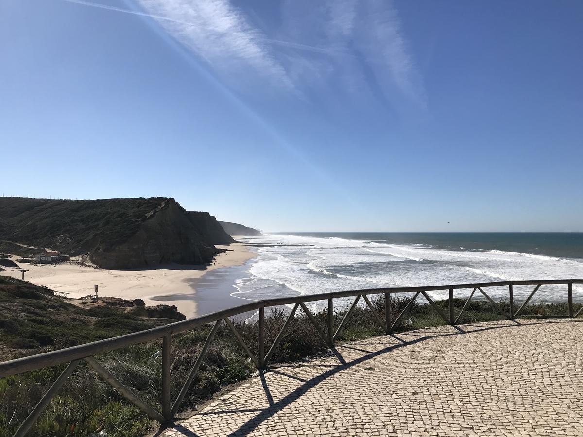 Hospedaria Bernardo Ericeira Bagian luar foto