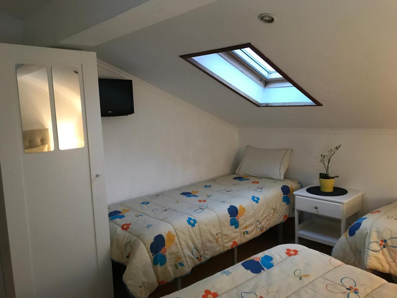 Hospedaria Bernardo Ericeira Bagian luar foto