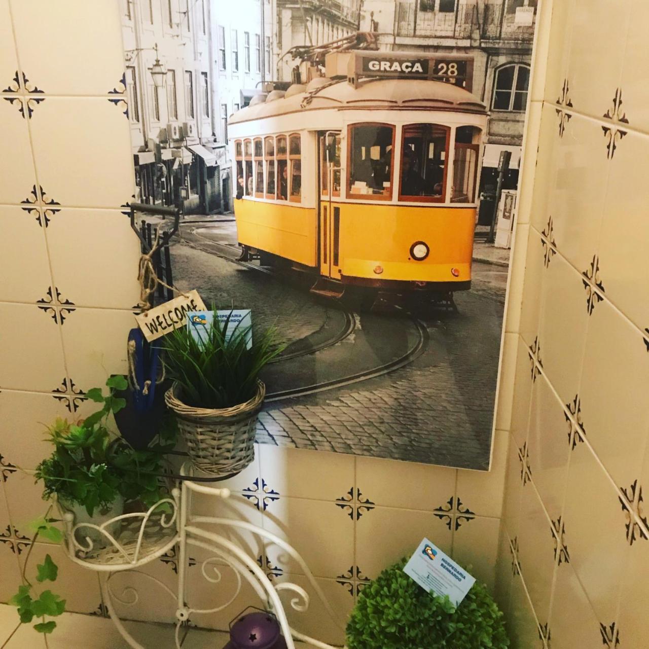 Hospedaria Bernardo Ericeira Bagian luar foto