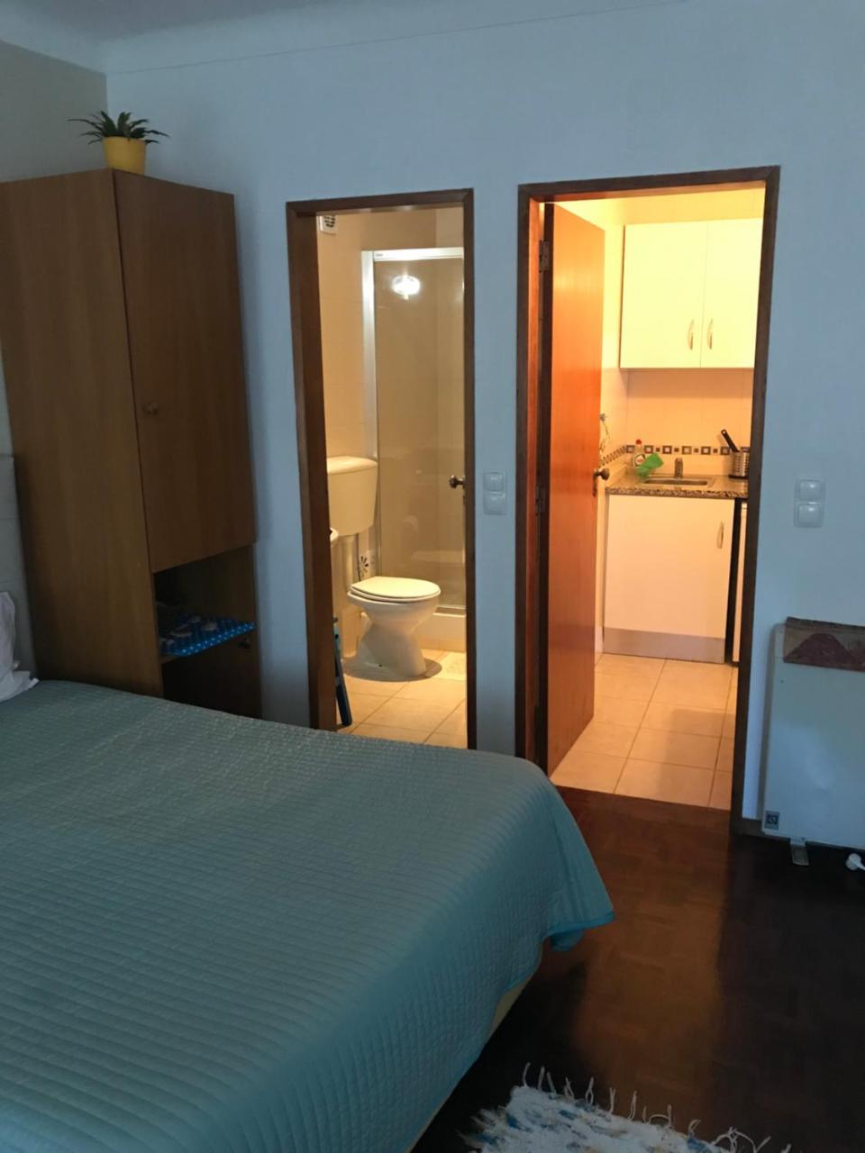 Hospedaria Bernardo Ericeira Bagian luar foto